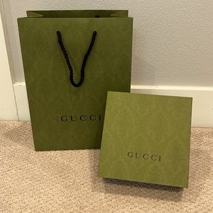 Authentic Gucci shopping bag and magnetic closing gift box